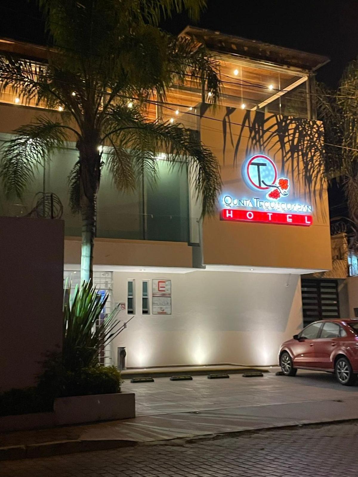 Hotel Quinta テキスキアパン エクステリア 写真